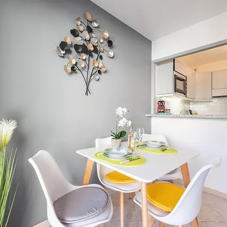 Eden Park 2 Piece, Clim, Parking * Mentona