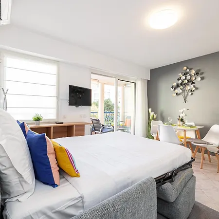 Eden Park 2 Piece, Clim, Parking *